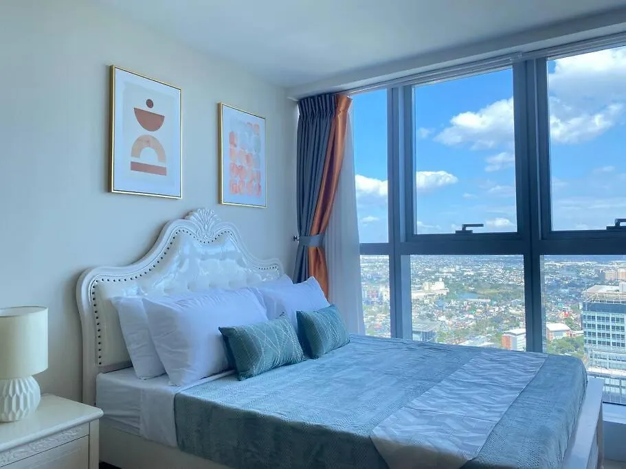 Bgc Skyline 2Br Suite With Parking In Uptown Bgc Manila Apartment