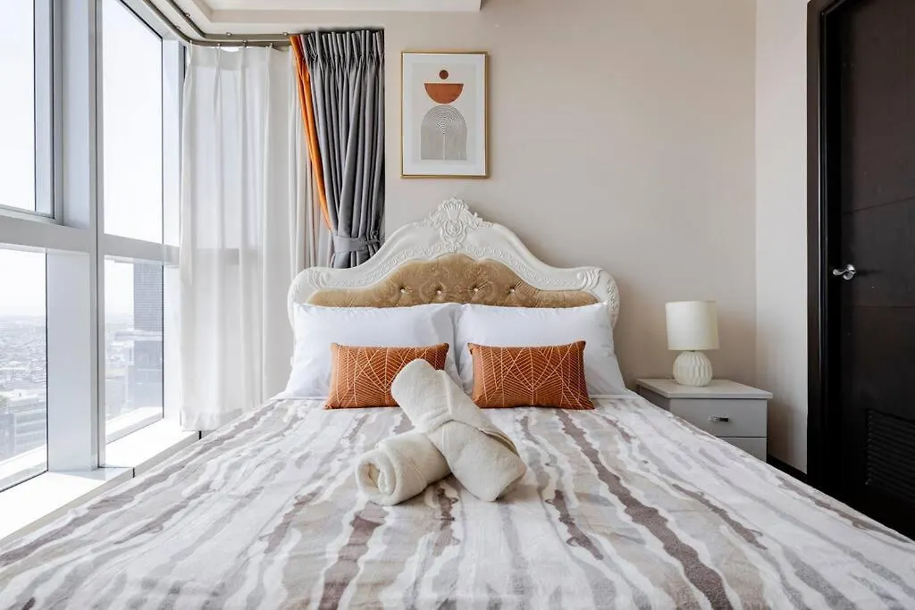 Bgc Skyline 2Br Suite With Parking In Uptown Bgc Manila