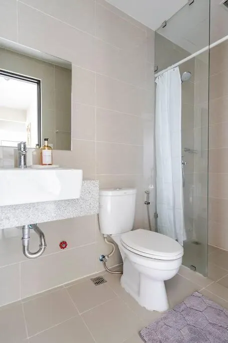 Bgc Skyline 2Br Suite With Parking In Uptown Bgc Manila Apartment