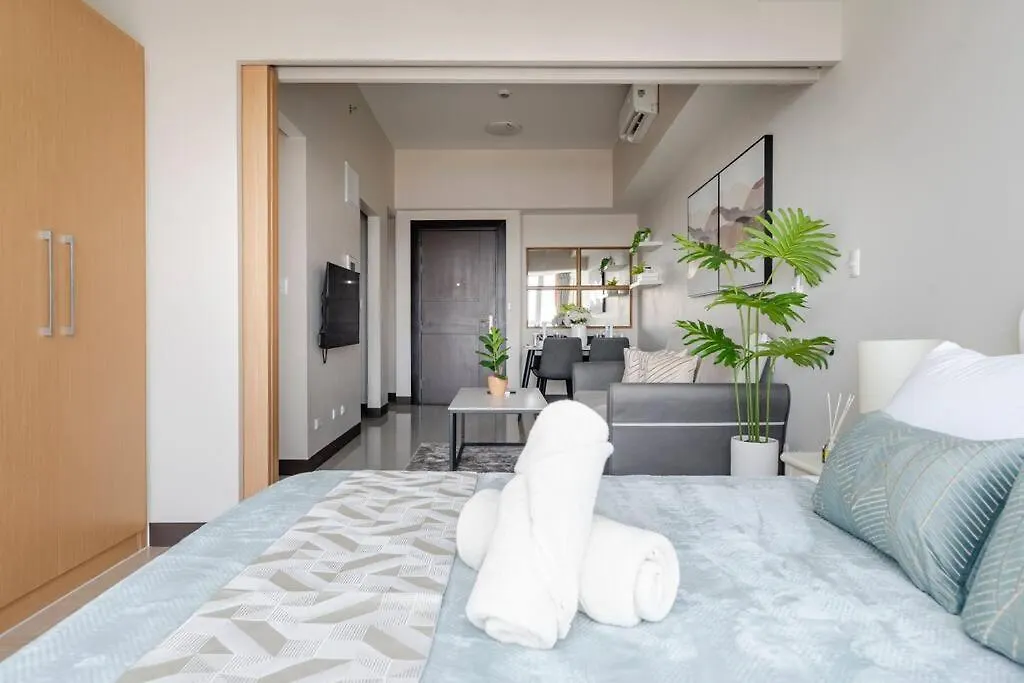 Bgc Skyline 2Br Suite With Parking In Uptown Bgc Manila