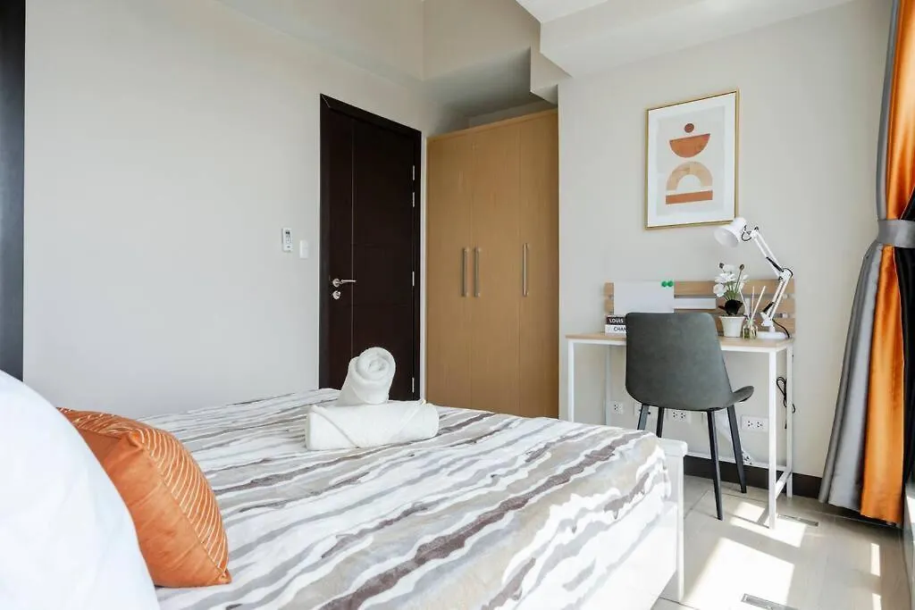 Apartment Bgc Skyline 2Br Suite With Parking In Uptown Bgc Manila Philippines