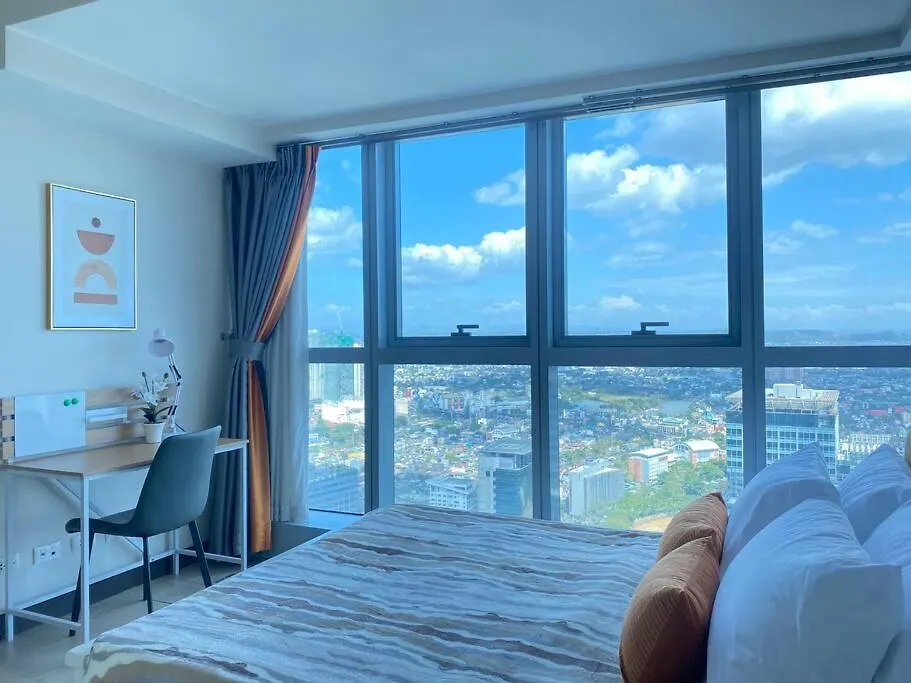 Bgc Skyline 2Br Suite With Parking In Uptown Bgc Manila Apartment