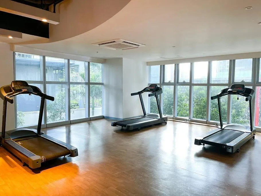 Apartment Bgc Skyline 2Br Suite With Parking In Uptown Bgc Manila