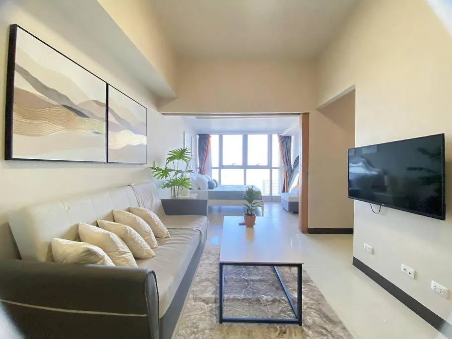 Bgc Skyline 2Br Suite With Parking In Uptown Bgc Manila Philippines