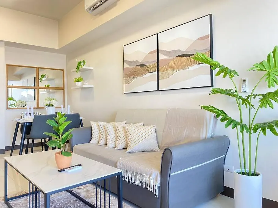 Bgc Skyline 2Br Suite With Parking In Uptown Bgc Manila Apartment